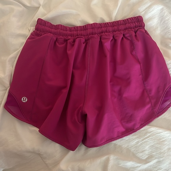 ripened raspberry 4" low rise hotty hots lululemon shorts - Picture 2 of 2